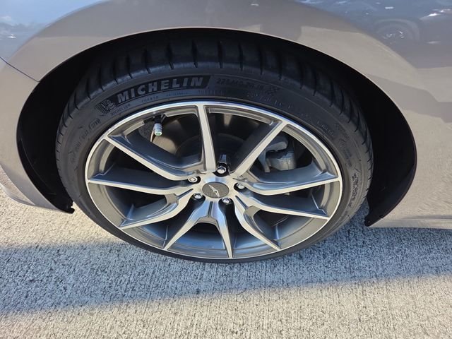 2023 GENESIS G70 Standard - Photo 10