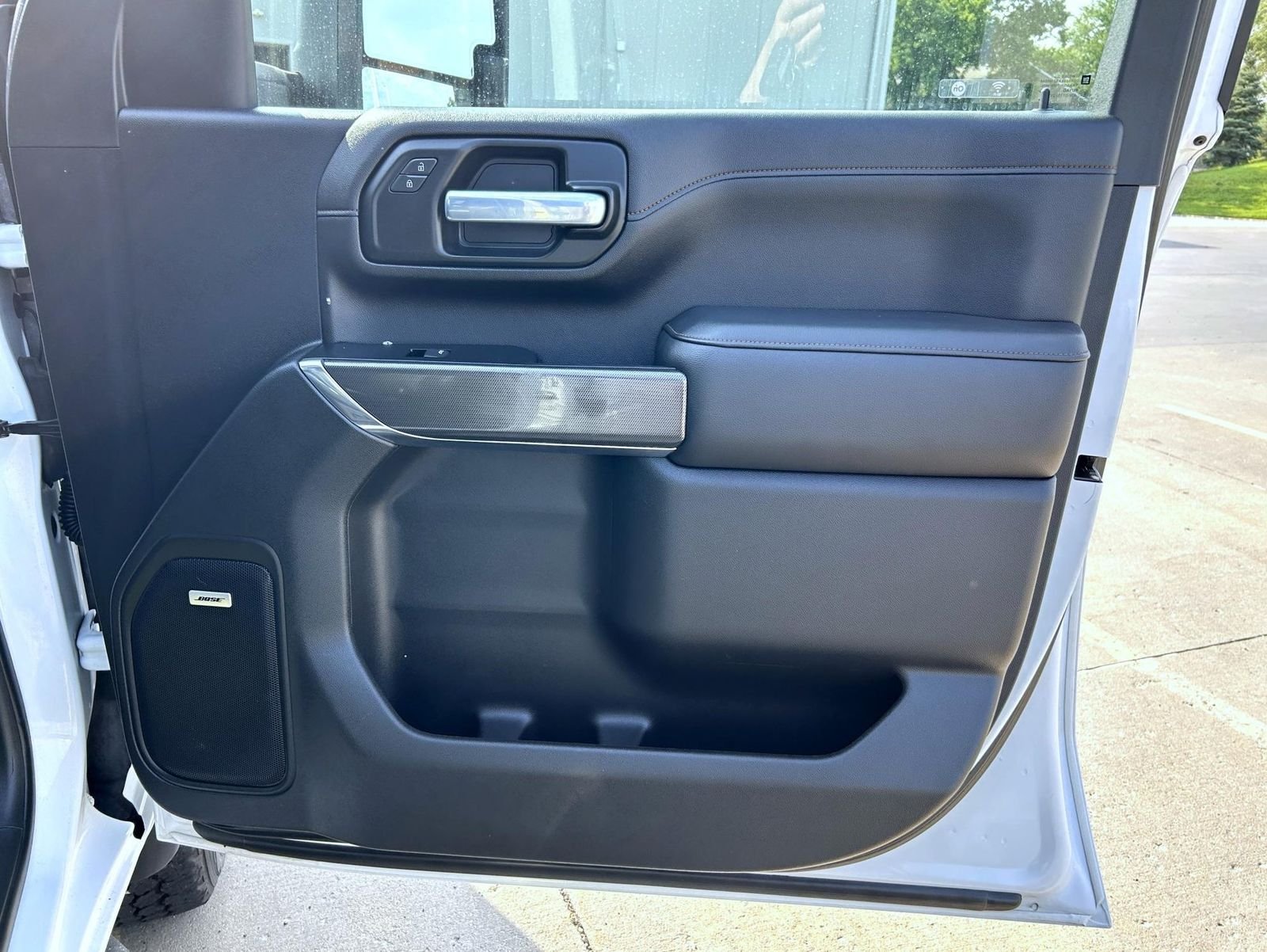 Used 2020 White GMC AT4 image 16