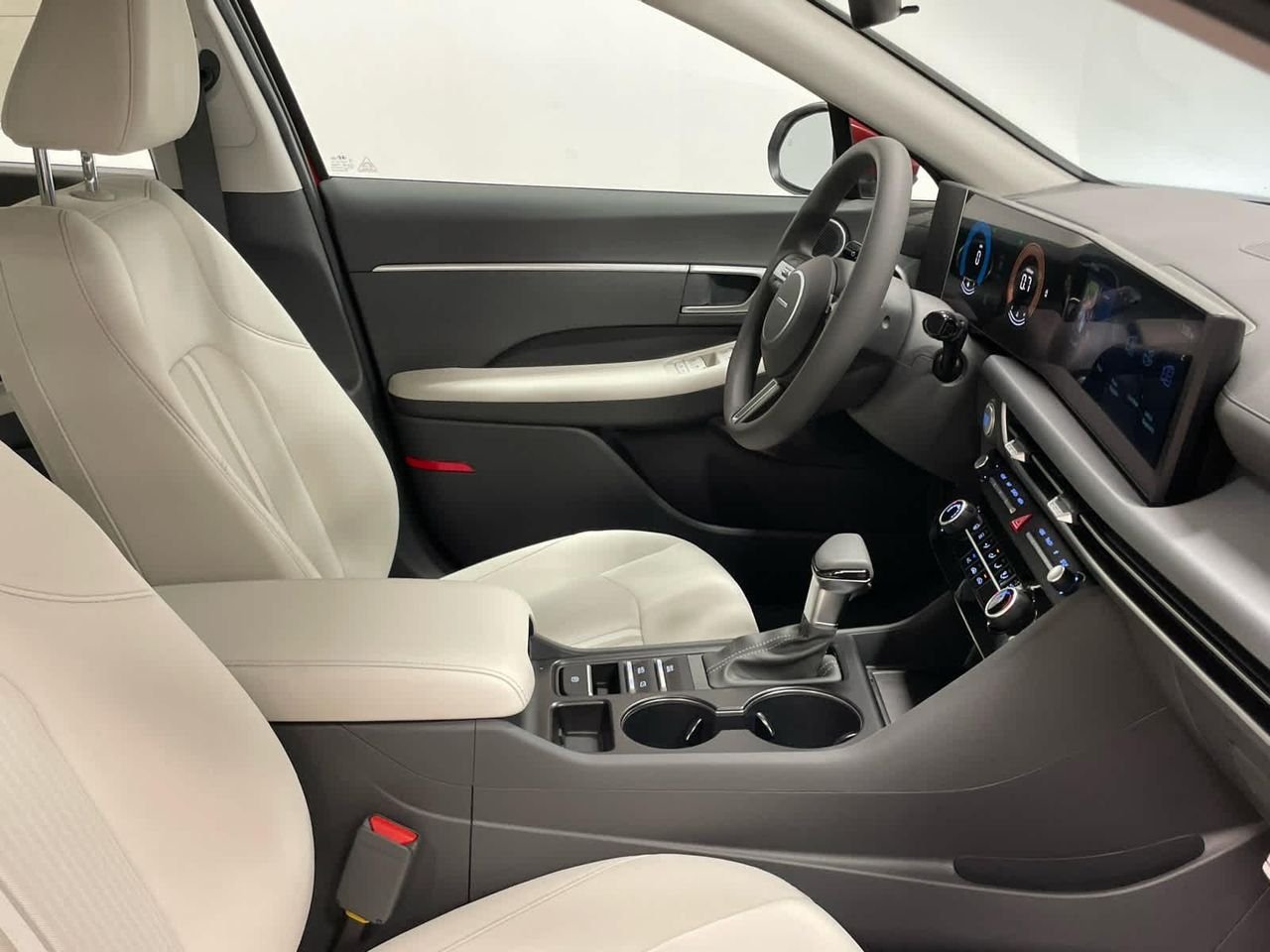 New 2026 Serenity White Hyundai SE image 38