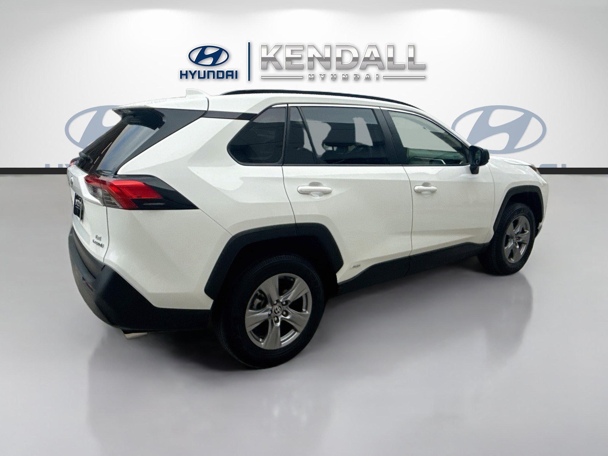 Used 2024 Ice Toyota Hybrid LE image 6
