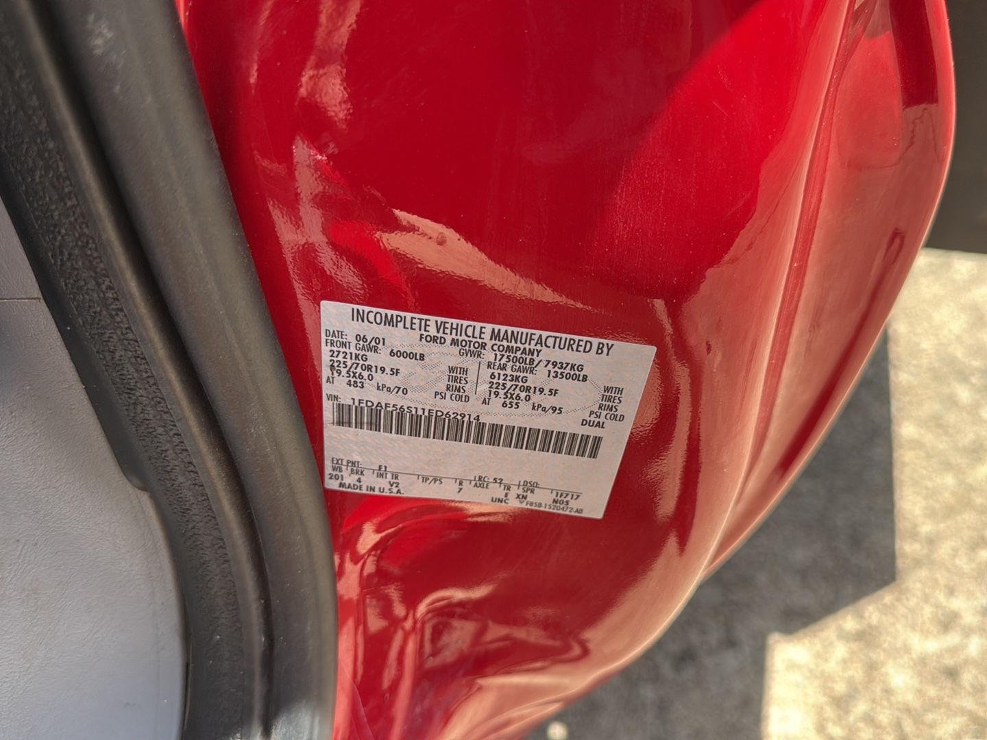 Used 2001 red Ford XL image 30