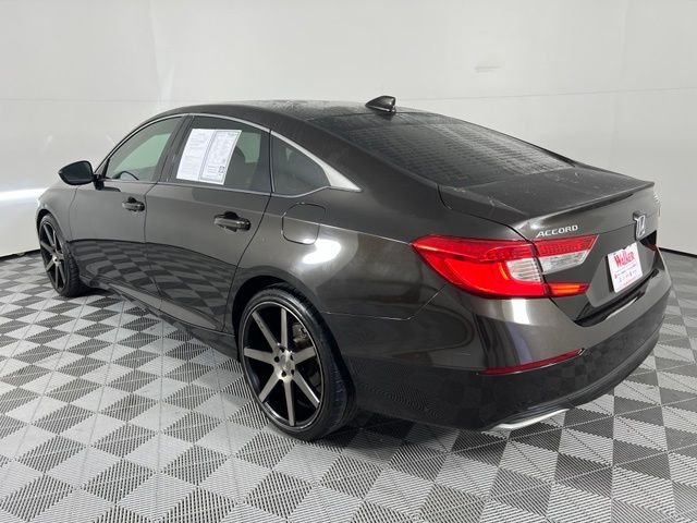 Used 2018 Black Honda LX image 5