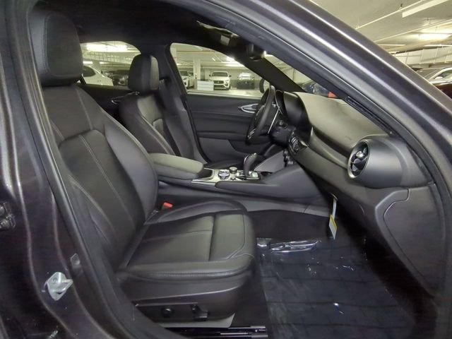 2025 Alfa Romeo Giulia Base - Photo 26