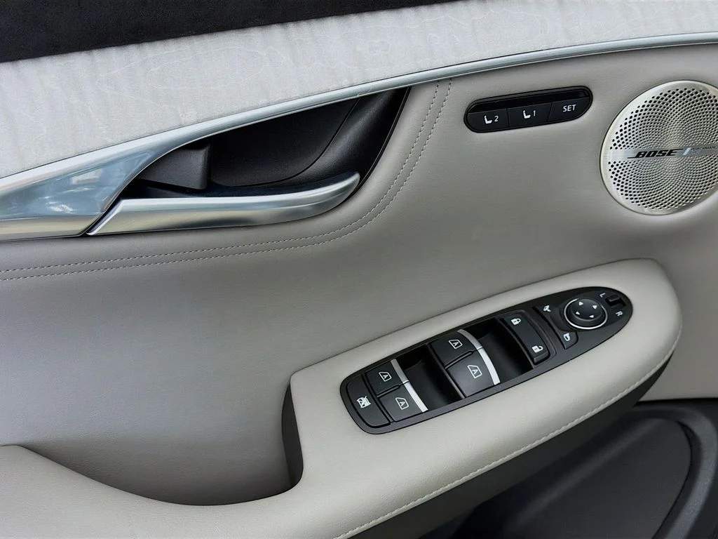 Used 2023 Slate Gray INFINITI SENSORY image 18
