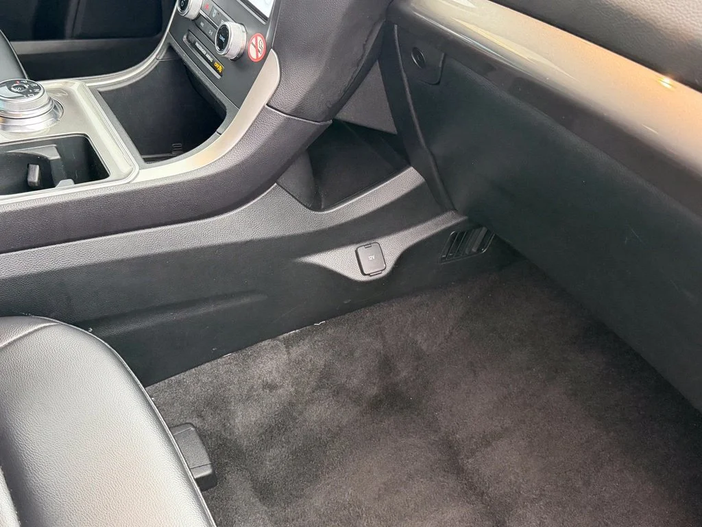 Used 2024 Silver Ford SEL image 38