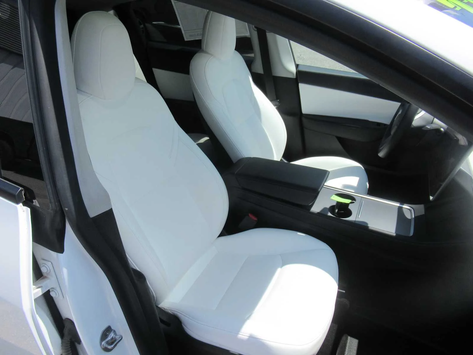 Used 2022 Pearl White Multi-Coat Tesla Performance image 26