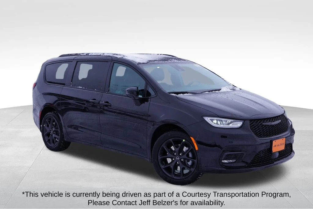 2026 Chrysler Pacifica Select AWD's photo