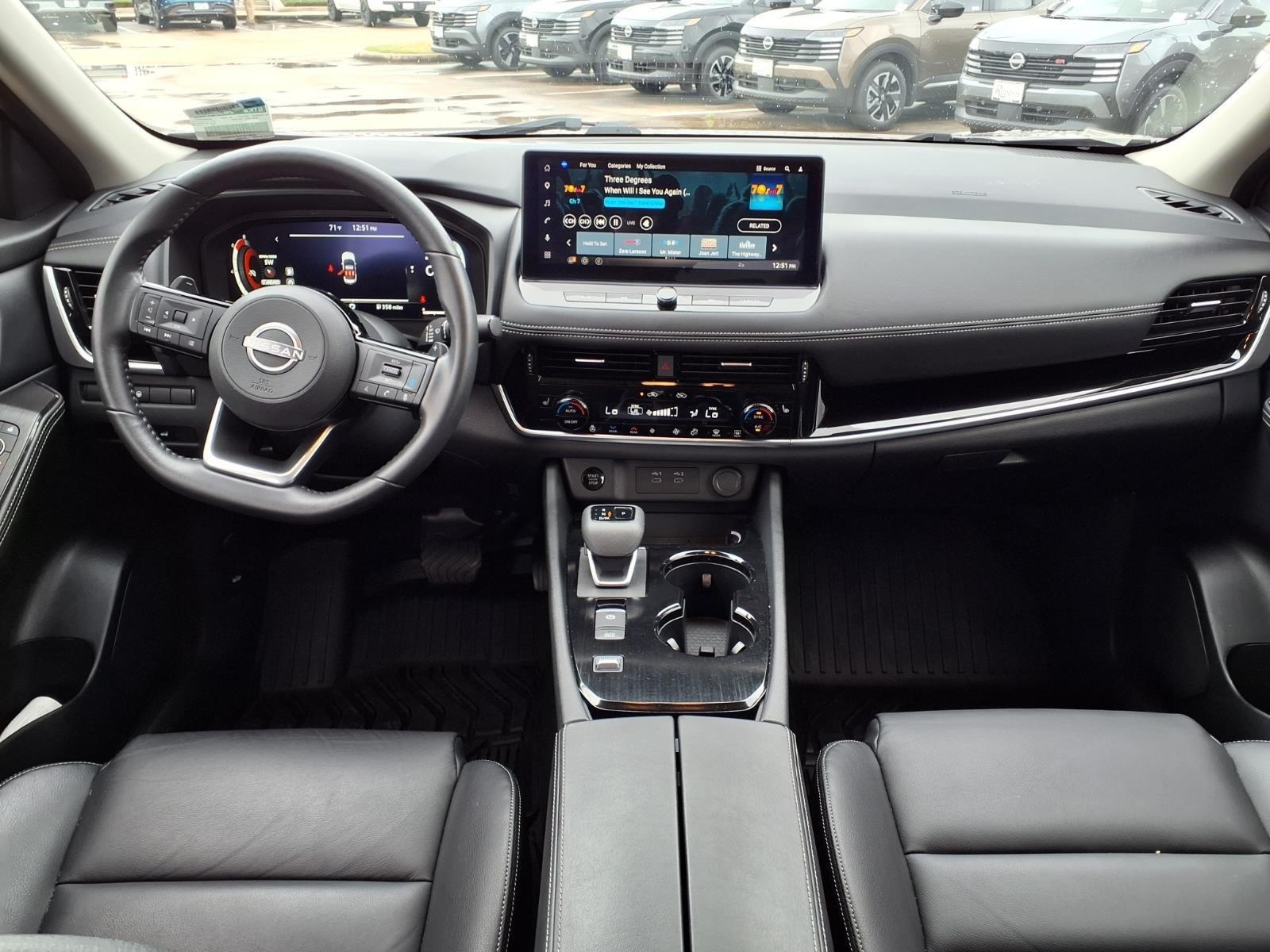 2024 Nissan Rogue SL Silver at Robbins Nissan