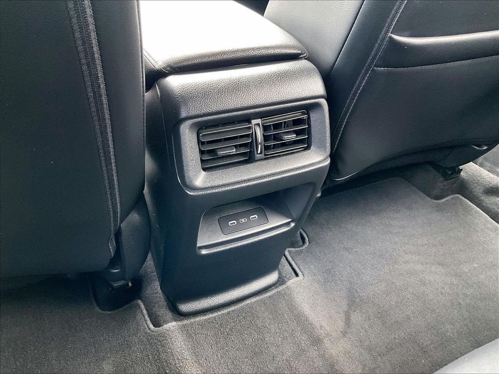 Used 2024 Silver Honda EX-L image 28