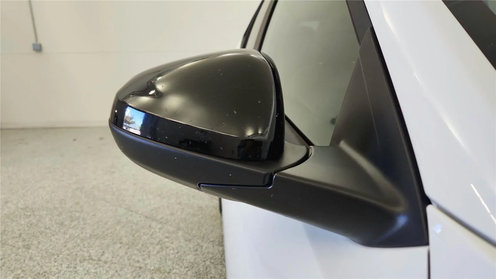 Used 2025 Summit White Chevrolet ACTIV image 18