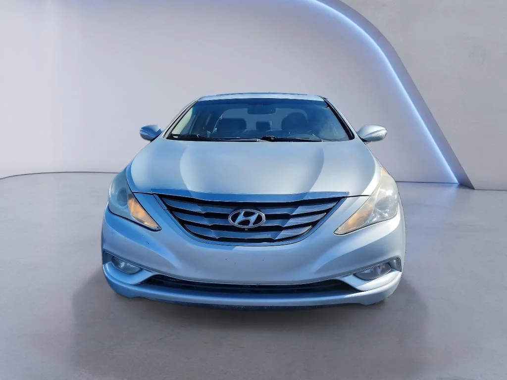Used 2013 Radiant Silver Metallic Hyundai Limited PZEV image 2