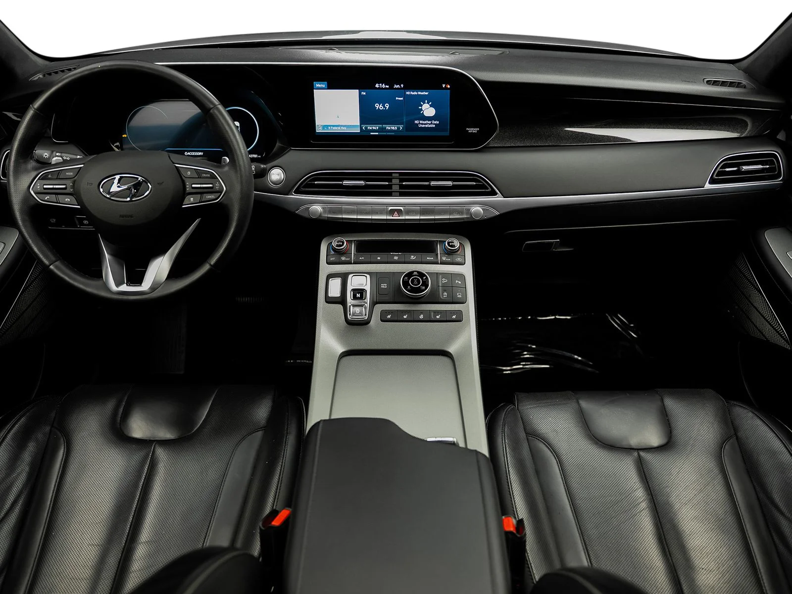 Used 2020 Silver Hyundai Limited image 43
