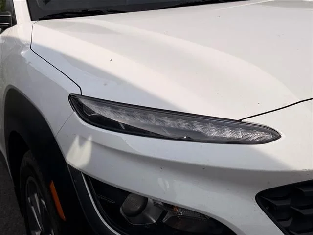 Used 2022 White Hyundai SEL image 21
