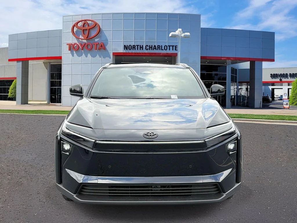 New 2026 Midnight Black Metallic Toyota XLE image 3