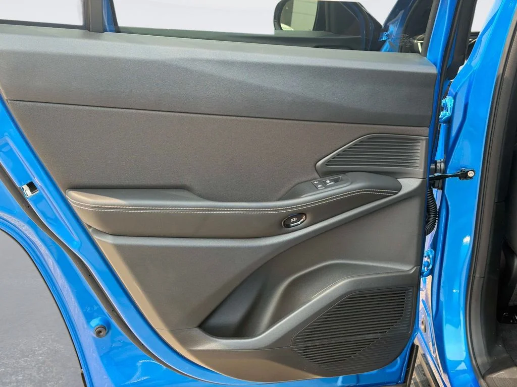 New 2026 Hydro Blue Pearl-Coat Exterior Paint Jeep Laredo image 11
