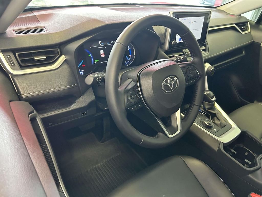 Certified Used 2025 Silver Toyota XLE Premium image 14