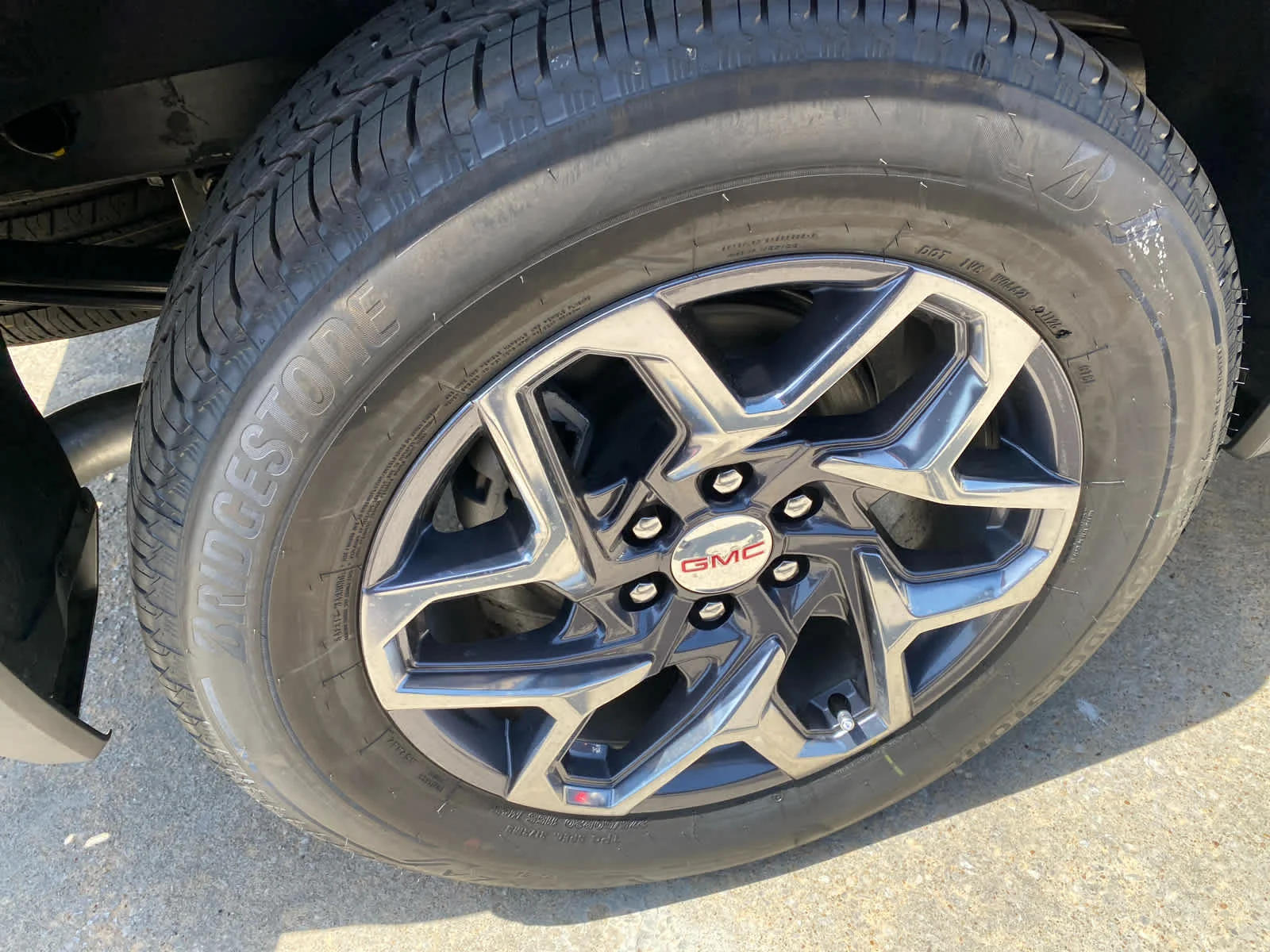 New 2026 Onyx Black GMC SLT image 30
