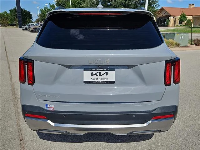 Used 2025 Wolf Gray KIA S Front-Wheel Drive image 4