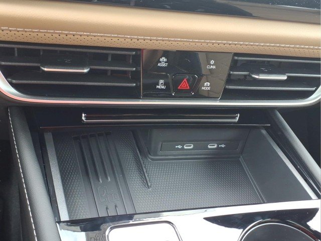 New 2026 Deep Black Pearl Volkswagen SE w/Technology 4M image 20