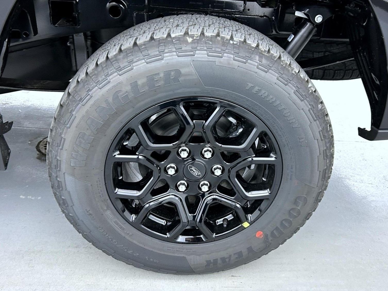 New 2026 Agate Black Metallic Ford XLT image 23