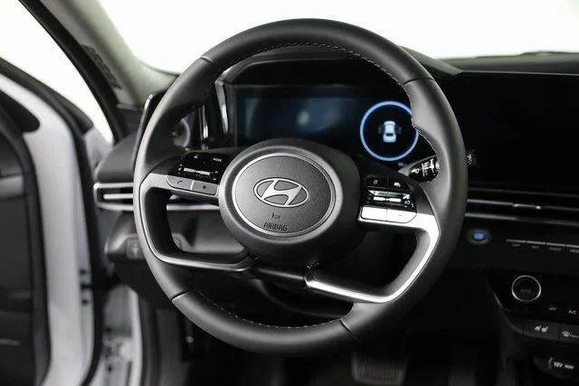 2025 Hyundai Elantra Limited - Photo 67