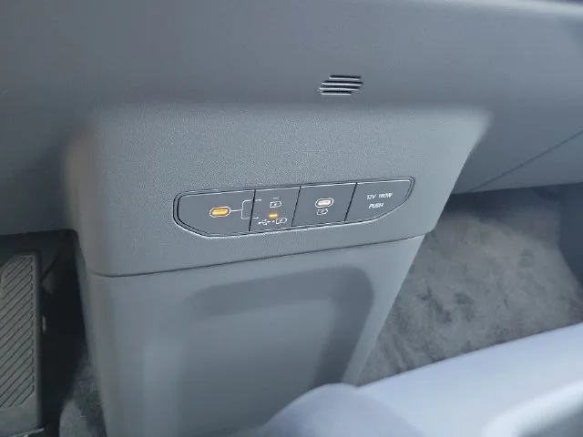 New 2026 Ivory Silver Kia Wind AWD image 26