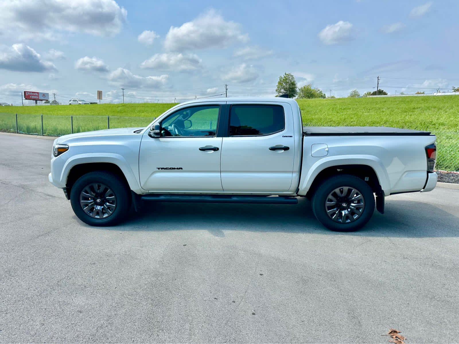 Used 2023 Wind Chill Pearl Toyota Limited image 8