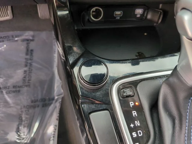 Used 2023 White Kia S image 22