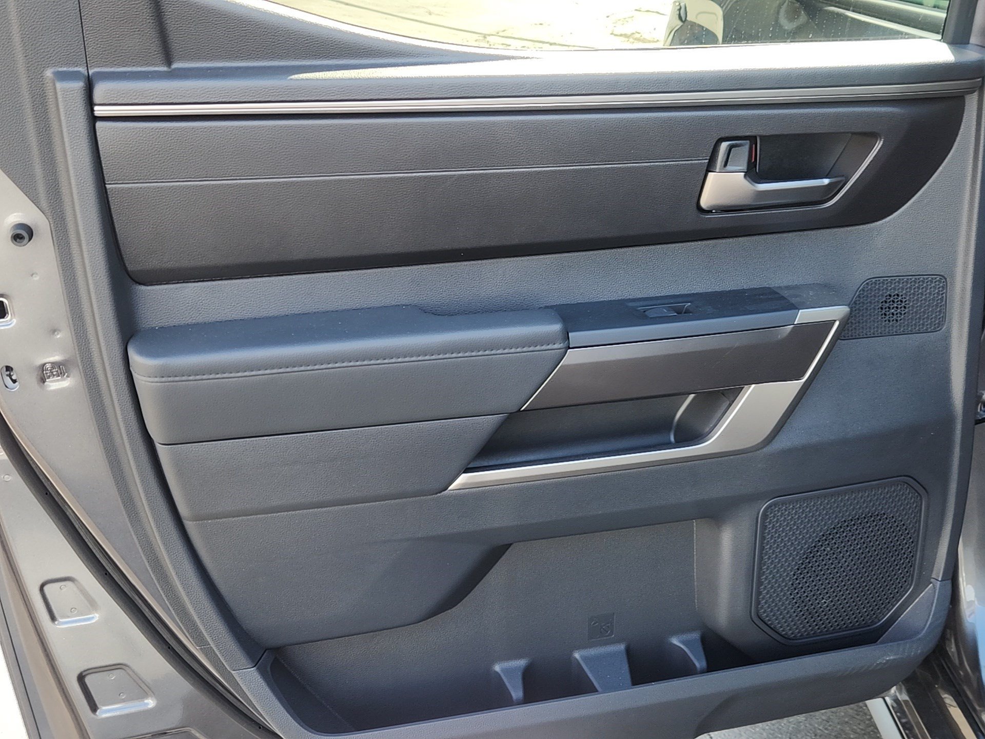 2026 Toyota Tundra SR5 - Photo 22