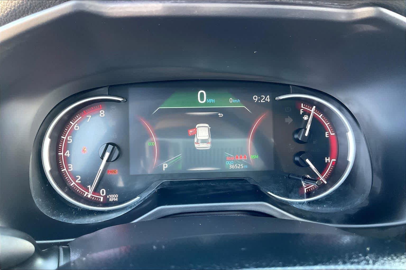 Used 2025 Ice Cap Toyota XLE image 22