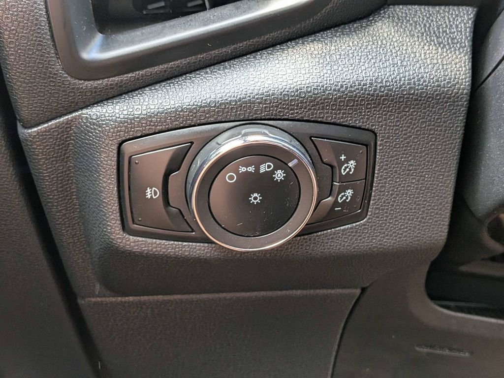 Used 2019 Black Ford SE image 24