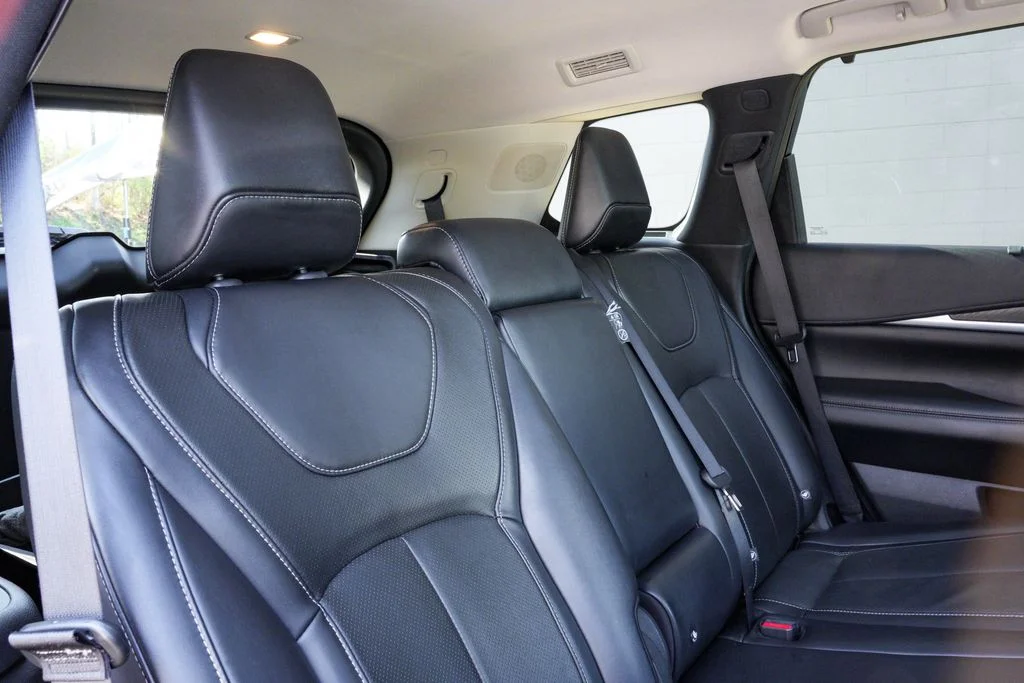 Used 2023 Black INFINITI Sensory image 44