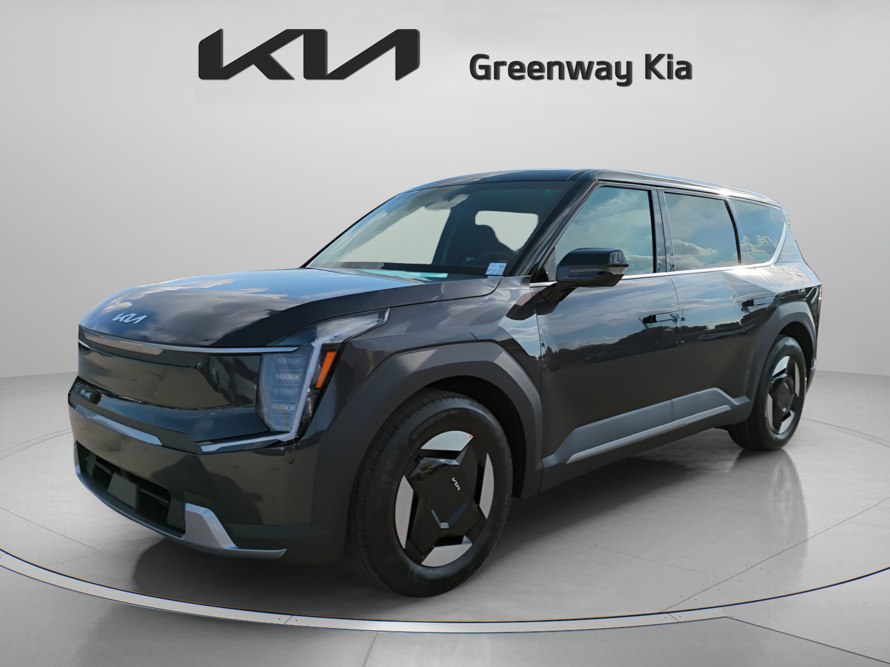 Certified Used 2026 Panthera Metal Kia Light Long Range image 4