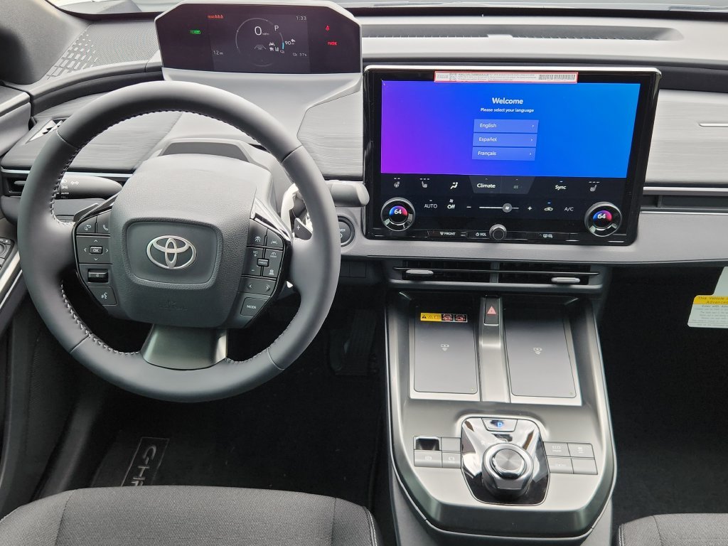 2026 Toyota C-HR SE - Photo 16