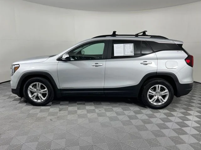 Used 2022 Silver GMC SLE image 4