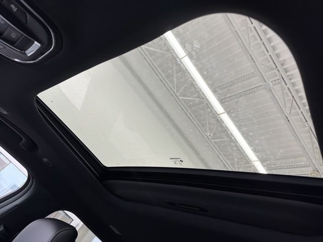 New 2026 Silver Zynith Exterior Paint Jeep Laredo image 32
