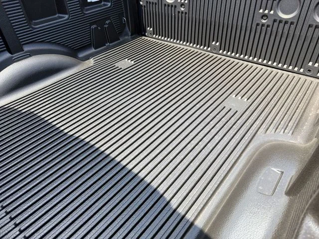 Used 2024 Gray Nissan SV image 18