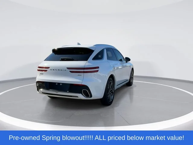 Used 2022 White Genesis 2.5T image 7