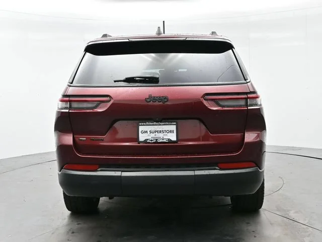 Used 2021 Velvet Red Pearlc Jeep Altitude image 6