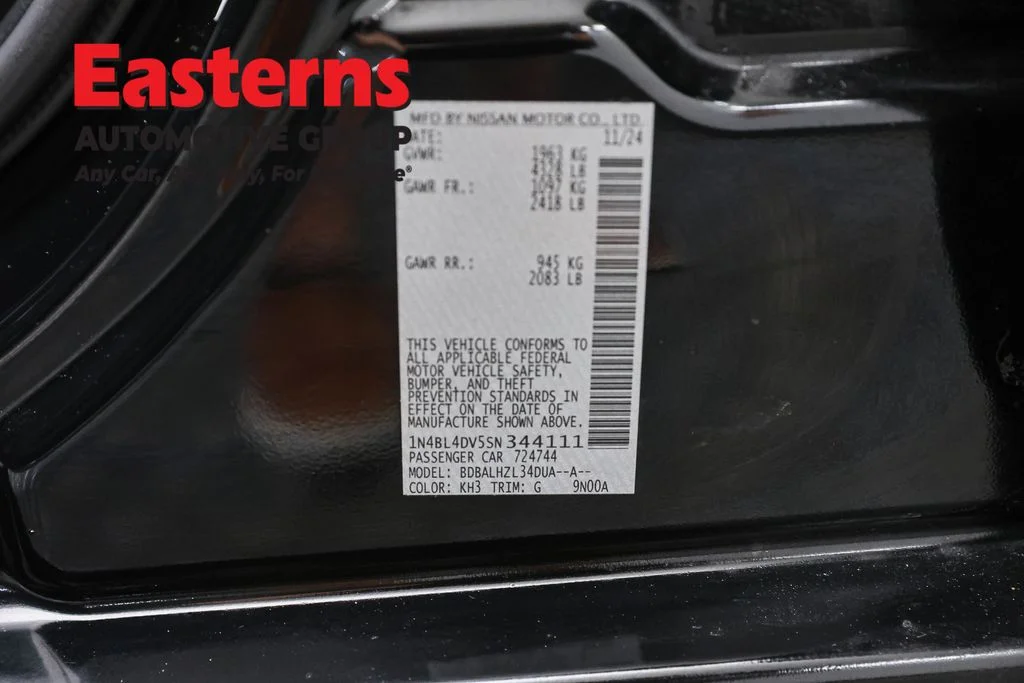 Used 2025 Black Nissan 2.5 SV image 33