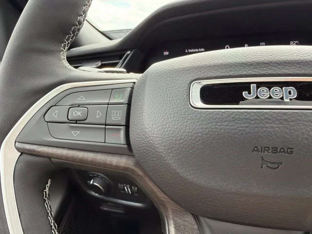 New 2026 White Jeep Altitude image 20
