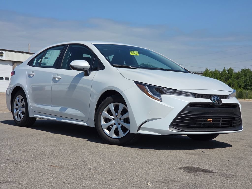 New 2026 Wind Chill Pearl Toyota LE image 2