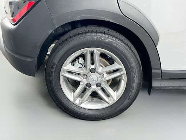 2023 Hyundai Kona SE - Photo 33