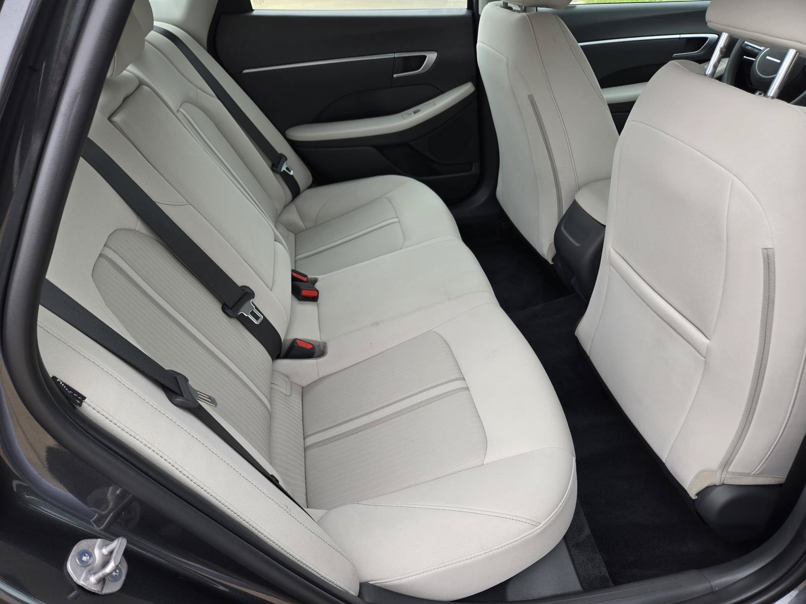Used 2024 Portofino Gray Hyundai SEL image 27