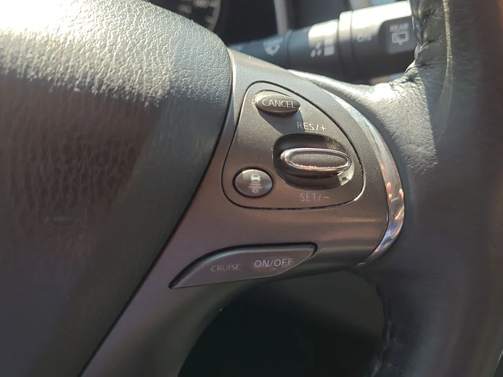 Used 2023 Blue Nissan Platinum image 30