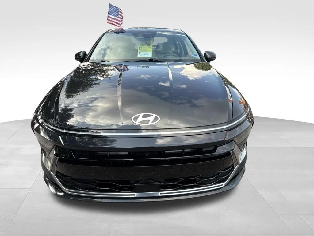Used 2025 Blue Hyundai SEL image 10