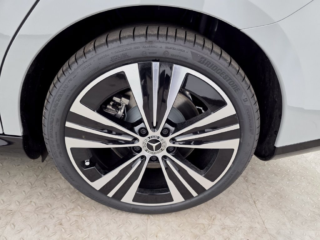 New 2027 MANUFAKTUR Alpine Grey Mercedes-Benz CLA 350 image 12