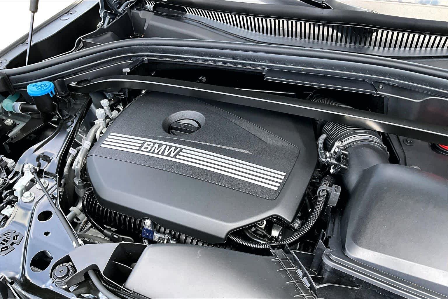 Used 2026 Skyscraper Grey Metallic BMW xDrive28i image 32