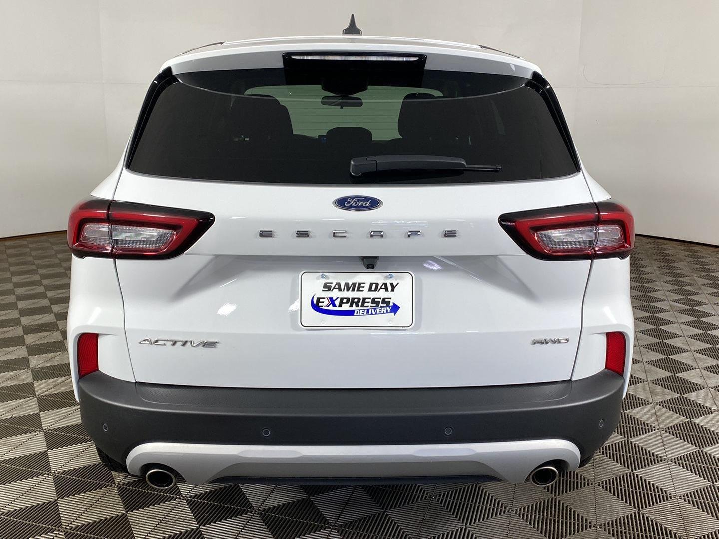 Used 2023 Oxford White Ford Active image 20