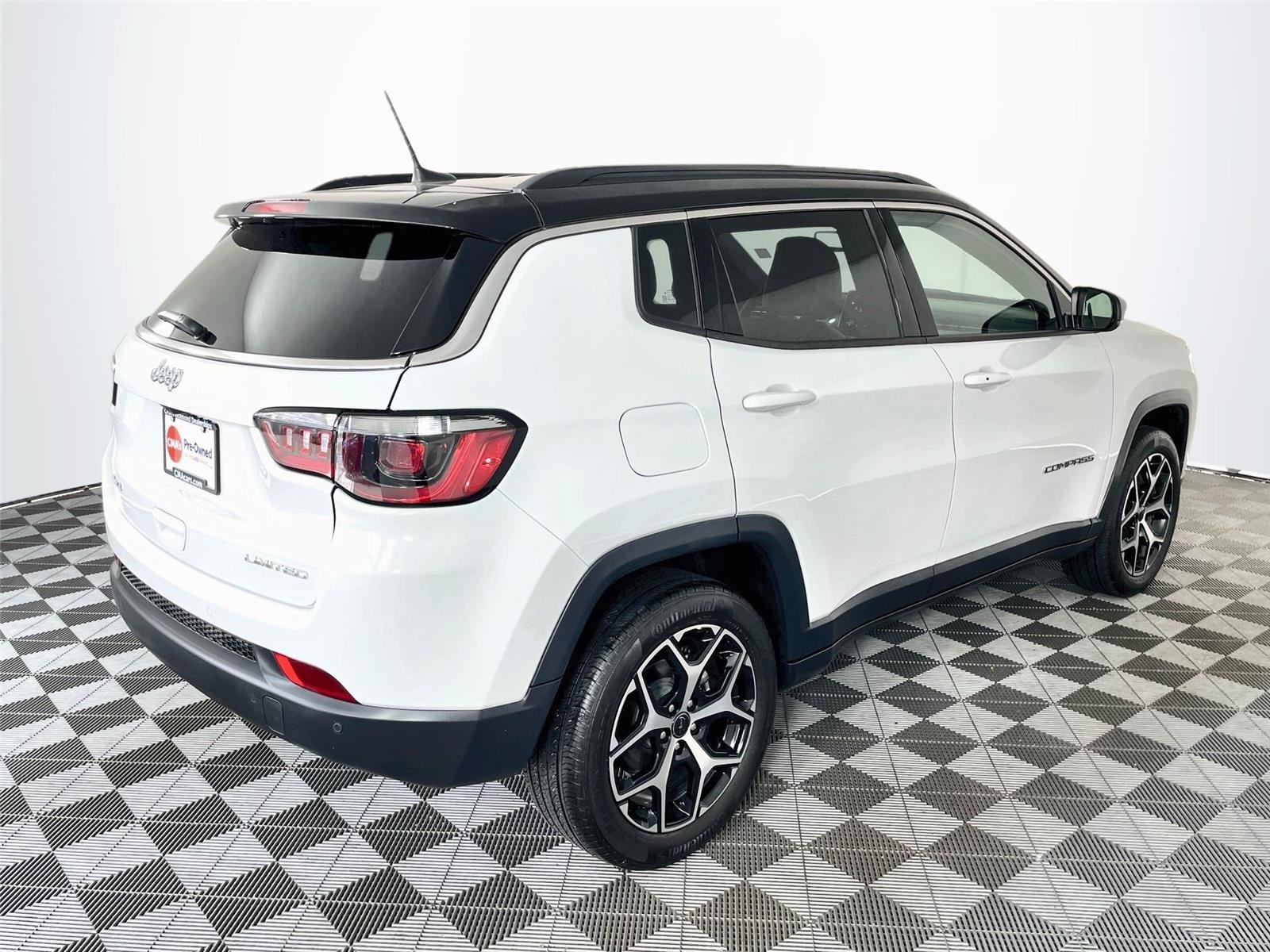 Used 2025 Bright White Clearcoat Jeep Limited image 9